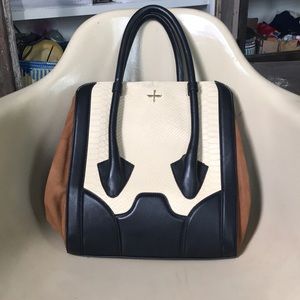 Pour la Victoire Butler Bag